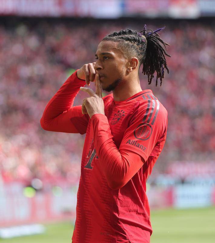 开云入口-关于阿扎伦卡迎来十五赛季出色发挥，拜仁观众热烈欢呼！的信息-开云入口