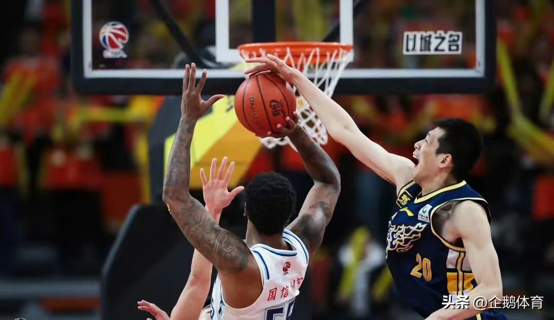 开云-JackeyLove迎来五赛季出色发挥，雄鹿观众热烈欢呼！-开云